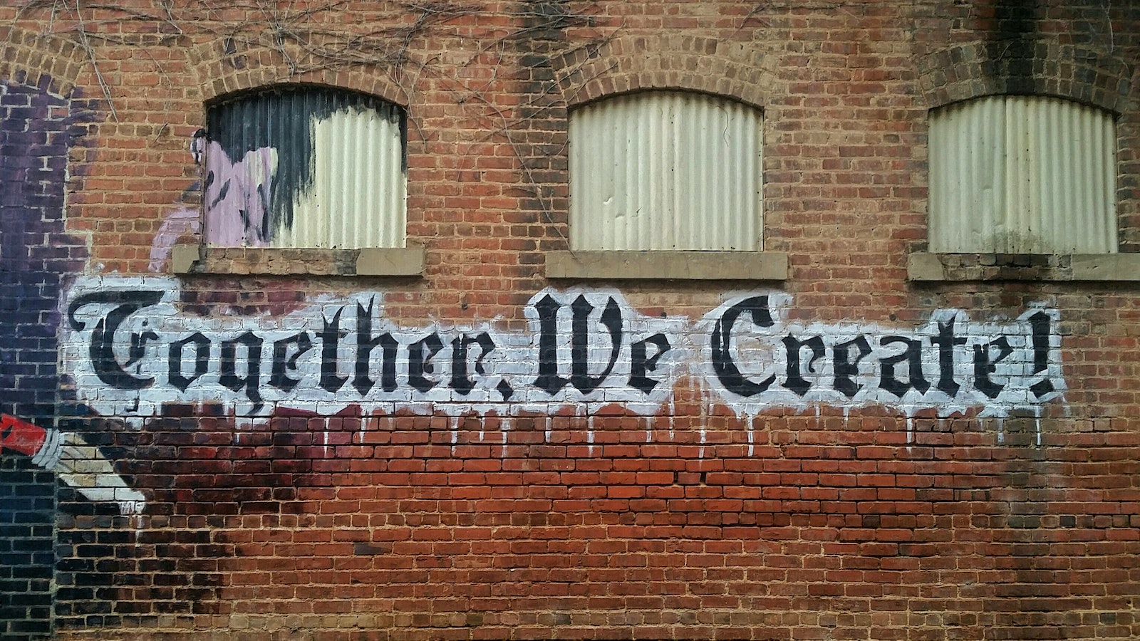 Community Influence when Building a Habit